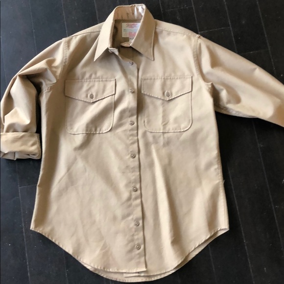 Nice camel color shirt - Picture 1 of 2